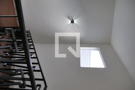 Casa para alugar com 376m², 3 quartos e 6 vagasCorredor/Escada