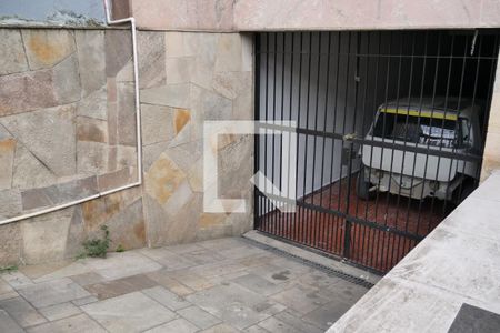 Casa para alugar com 376m², 3 quartos e 6 vagasQuintal