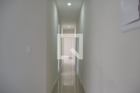 Casa para alugar com 376m², 3 quartos e 6 vagasCorredor/Escada