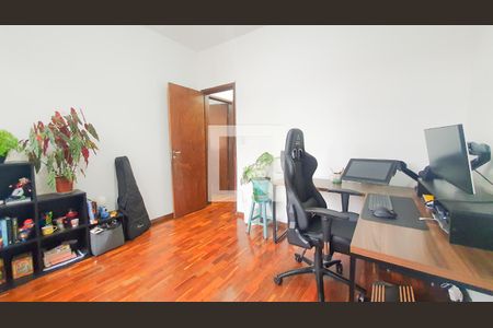 Apartamento à venda com 84m², 3 quartos e 1 vagaQuarto 02