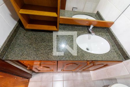 Lavabo de apartamento para alugar com 3 quartos, 183m² em Batel, Curitiba