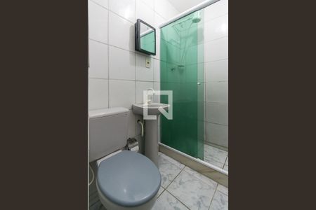 Banheiro de kitnet/studio para alugar com 1 quarto, 30m² em Brás de Pina, Rio de Janeiro