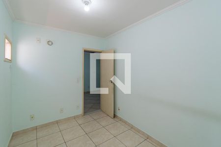 Quarto 1 de apartamento para alugar com 2 quartos, 70m² em Brás de Pina, Rio de Janeiro