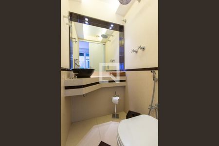 Apartamento à venda com 485m², 5 quartos e 3 vagasBanheiro de Serviço