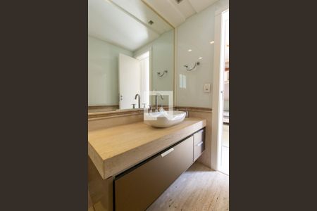 Apartamento à venda com 485m², 5 quartos e 3 vagasBanheiro Suite 2