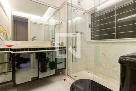 Apartamento à venda com 485m², 5 quartos e 3 vagasBanheiro Corredor Quartos