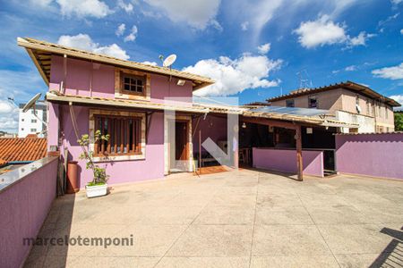 Casa à venda com 270m², 3 quartos e 5 vagas