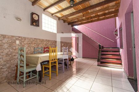 Casa à venda com 270m², 3 quartos e 5 vagas