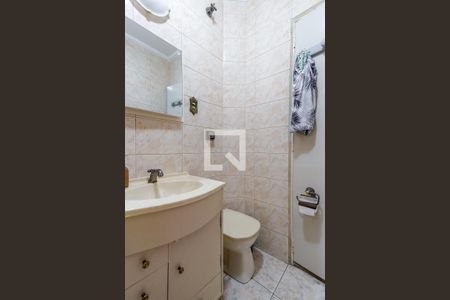 Banheiro Térreo de casa à venda com 2 quartos, 100m² em Vila Maria Alta, São Paulo