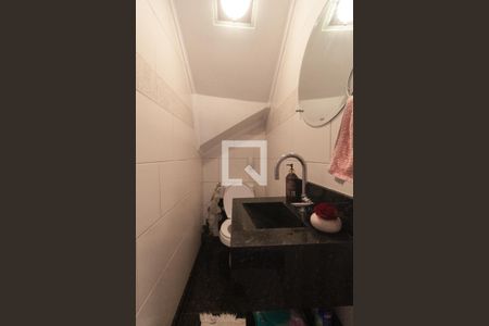 Lavabo de casa à venda com 3 quartos, 180m² em Vila Carlos de Campos, São Paulo