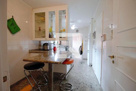 Apartamento à venda com 170m², 4 quartos e 3 vagasCopa