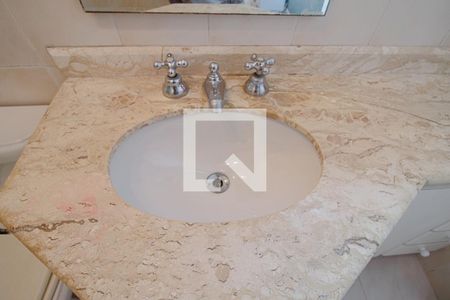 Apartamento à venda com 170m², 4 quartos e 3 vagasBanheiro da Suíte 2