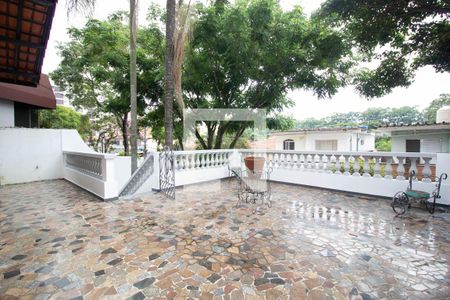 Casa à venda com 258m², 4 quartos e 2 vagasVaranda