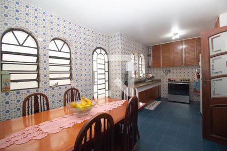 Casa à venda com 258m², 4 quartos e 2 vagasCopa