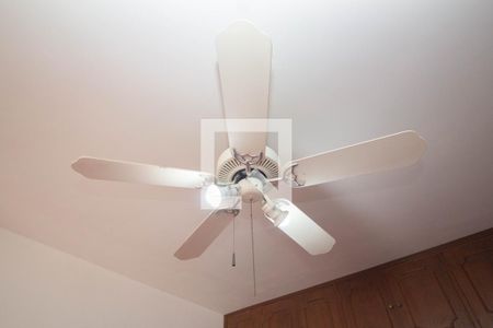 Casa à venda com 258m², 4 quartos e 2 vagasQuarto 4 - Suíte 3 - Detalhe