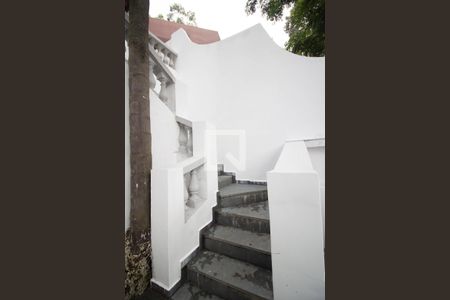 Casa à venda com 258m², 4 quartos e 2 vagasEscada