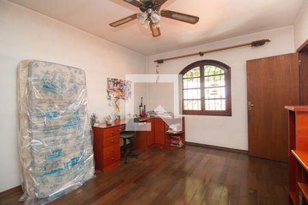 Casa à venda com 258m², 4 quartos e 2 vagasQuarto 2 - Suíte 1 