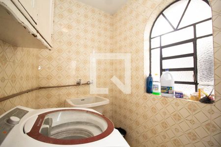 Casa à venda com 258m², 4 quartos e 2 vagasÁrea de Serviço