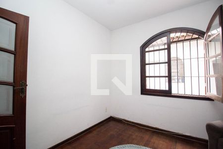 Casa à venda com 258m², 4 quartos e 2 vagasSala de Estar