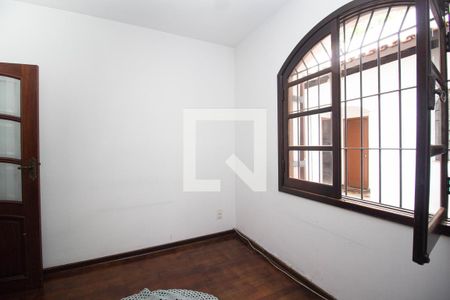 Casa à venda com 258m², 4 quartos e 2 vagasSala de Estar