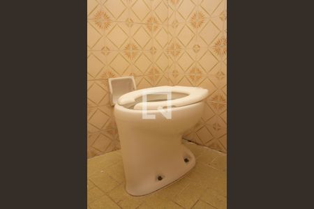 Casa à venda com 258m², 4 quartos e 2 vagasBanheiro de Serviço