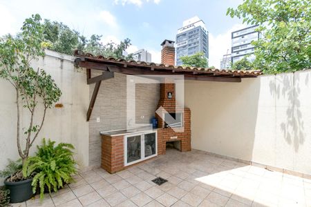 Casa à venda com 250m², 3 quartos e 2 vagasQuintal