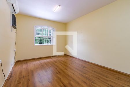 Suíte de casa à venda com 3 quartos, 250m² em Vila Congonhas, São Paulo