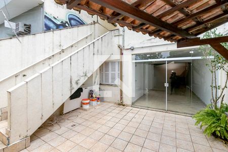 Casa à venda com 250m², 3 quartos e 2 vagasQuintal