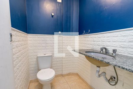 Casa à venda com 250m², 3 quartos e 2 vagasLavabo Salão