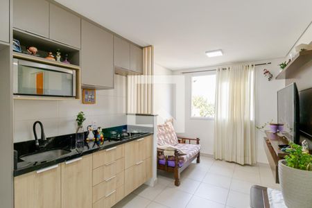 Sala de apartamento para alugar com 2 quartos, 34m² em Parque Fongaro, São Paulo