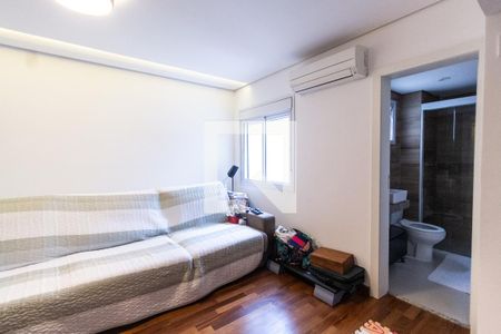Apartamento à venda com 260m², 3 quartos e 3 vagas Apartamento à venda com 260m², 3 quartos e 3 vagasQuarto de serviço