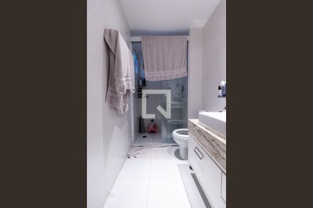 Apartamento à venda com 260m², 3 quartos e 3 vagas Apartamento à venda com 260m², 3 quartos e 3 vagasSuíte