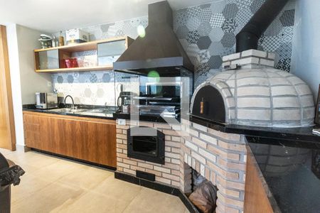 Apartamento à venda com 260m², 3 quartos e 3 vagas Apartamento à venda com 260m², 3 quartos e 3 vagasChurrasqueira