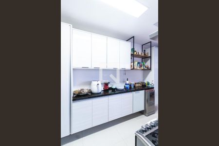 Apartamento à venda com 260m², 3 quartos e 3 vagas Apartamento à venda com 260m², 3 quartos e 3 vagasCozinha