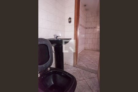 Casa à venda com 150m², 4 quartos e 1 vaga Casa à venda com 150m², 4 quartos e 1 vagaBanheiro Social