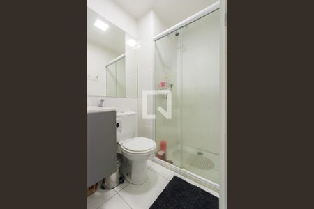 Apartamento para alugar com 55m², 2 quartos e 1 vaga Apartamento para alugar com 55m², 2 quartos e 1 vagaBanheiro da Suíte