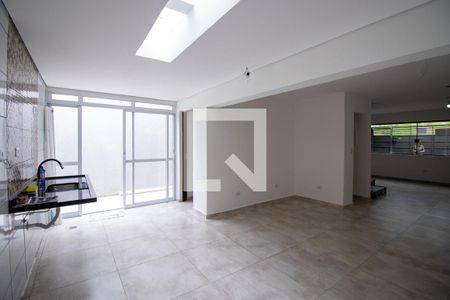 Casa à venda com 140m², 2 quartos e 3 vagas Casa à venda com 140m², 2 quartos e 3 vagasCozinha