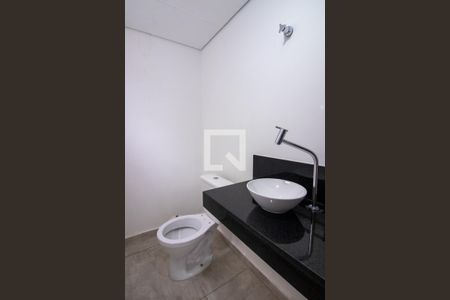 Casa à venda com 140m², 2 quartos e 3 vagas Casa à venda com 140m², 2 quartos e 3 vagasLavabo