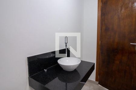 Casa à venda com 140m², 2 quartos e 3 vagas Casa à venda com 140m², 2 quartos e 3 vagasLavabo