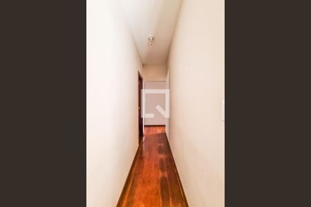 Corredor de casa à venda com 4 quartos, 380m² em Tupi, Belo Horizonte