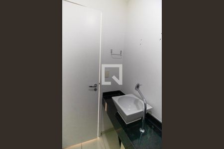 Lavabo de apartamento para alugar com 2 quartos, 69m² em Icaraí, Niterói