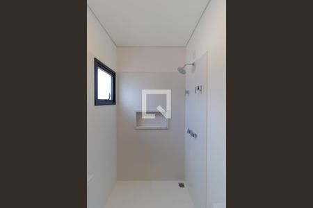 Casa de condomínio à venda com 196m², 3 quartos e 4 vagas Casa de condomínio à venda com 196m², 3 quartos e 4 vagasBanheiro da Suíte 02