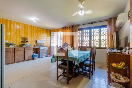 Casa à venda com 400m², 4 quartos e 3 vagasCozinha