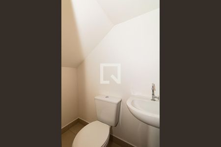 Casa de condomínio à venda com 80m², 2 quartos e 1 vagaLavabo