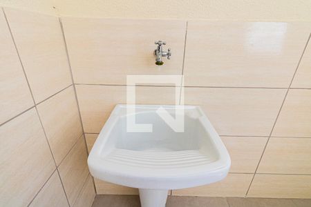 Casa de condomínio à venda com 80m², 2 quartos e 1 vagaÁrea de Serviço