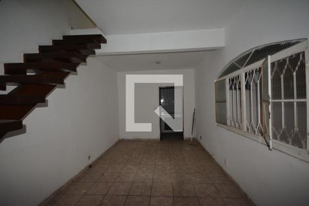 Sala de casa para alugar com 2 quartos, 65m² em Marechal Hermes, Rio de Janeiro
