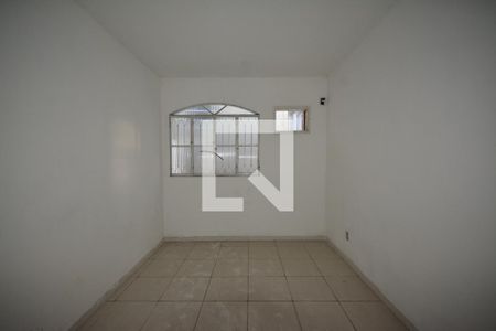 Quarto 1 de casa para alugar com 2 quartos, 65m² em Marechal Hermes, Rio de Janeiro