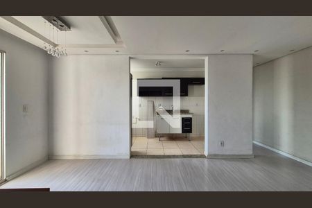 Sala de apartamento para alugar com 2 quartos, 50m² em Utinga, Santo André