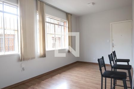 Sala  de apartamento à venda com 3 quartos, 95m² em Vila Paris, Belo Horizonte