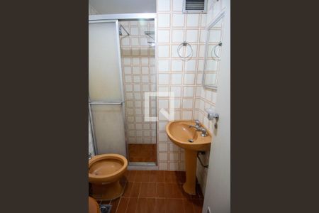 Banheiro  de apartamento à venda com 1 quarto, 58m² em Copacabana, Rio de Janeiro